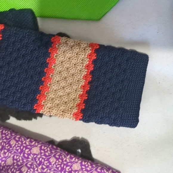 Selling 1 bundle of 6 ties - Picture 7 of 8